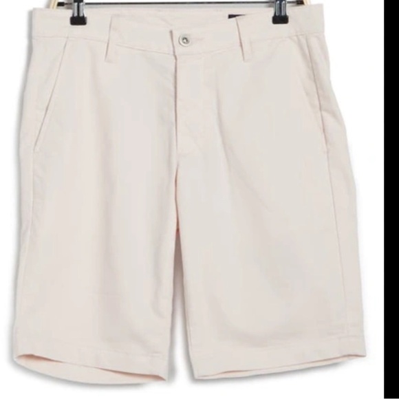 AG “The Canyon Short” color pink chalk
